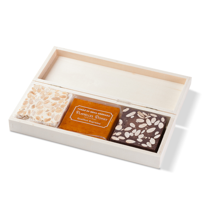 Caja de madera con 3 cuadrados